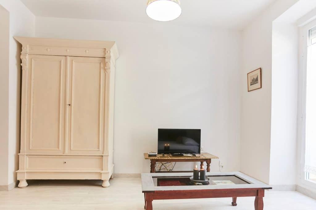 Original Y Coqueto Apartamento Junto A Plaza Mayor Appartement Madrid Buitenkant foto