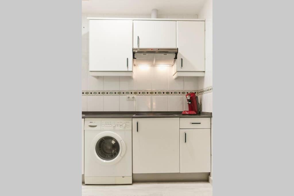 Original Y Coqueto Apartamento Junto A Plaza Mayor Appartement Madrid Buitenkant foto