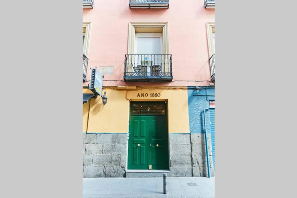 Original Y Coqueto Apartamento Junto A Plaza Mayor Appartement Madrid Buitenkant foto